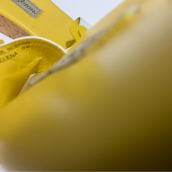 Brighton Helena Women’s Size 9 M  Slide Yellow and White flower leather. - Picture 11 of 11